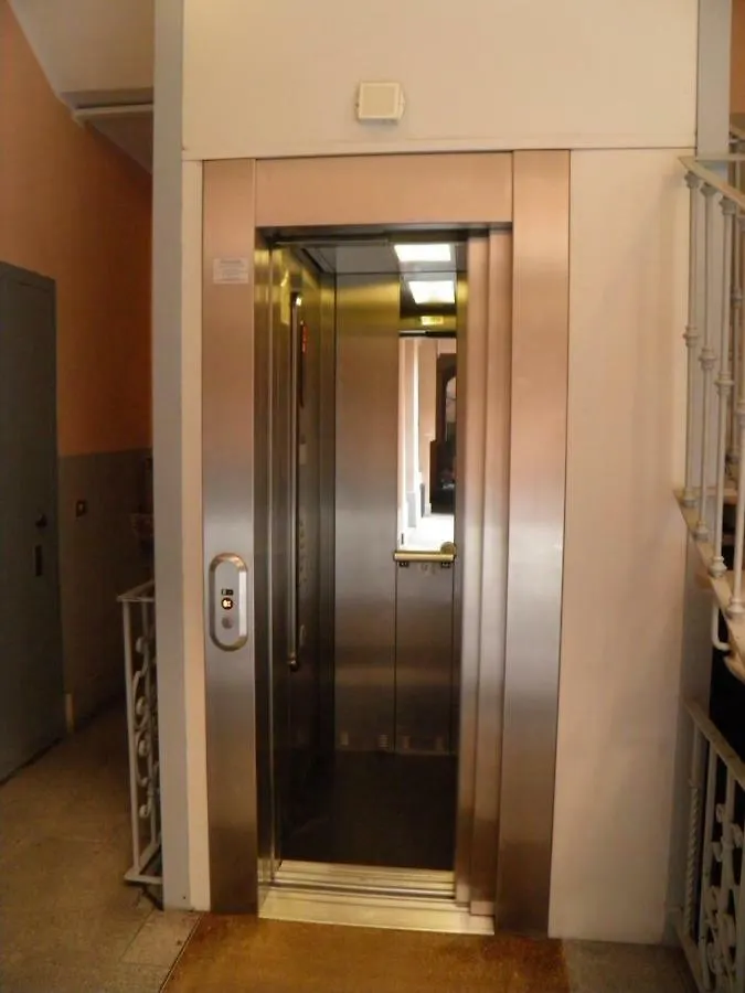 Apartment Ferienwohnung Il Nido Sul Tetto A Milano